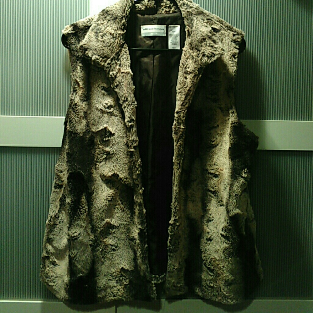 Women's Fur Vest w/side pockets By Alfred Dunner